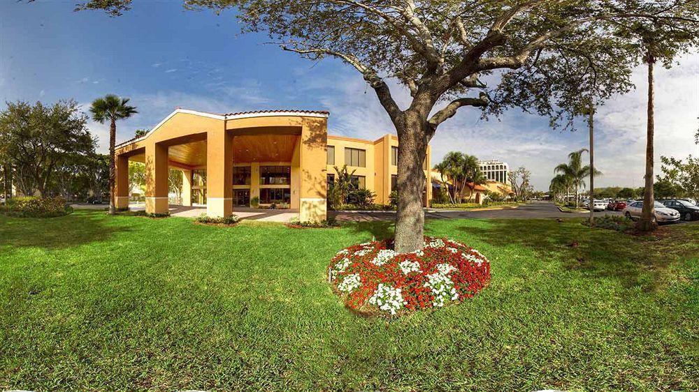 Courtyard By Marriott Bradenton Sarasota/Riverfront Exterior foto