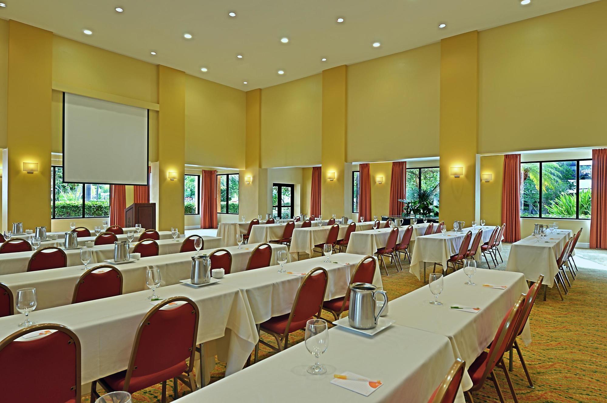 Courtyard By Marriott Bradenton Sarasota/Riverfront Exterior foto